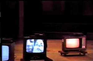 Mobile Oeil: Created and performed by: Paula Clements, Lisa Nelson, Wendy Perron, Christina Svane, Cathy Weis